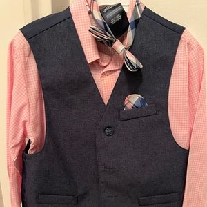 Boys 4 pc Nautica size 6 suit